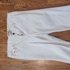 EARL JEAN white womens size 16 jeans with bling back pockets excellent condition